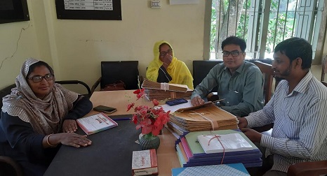 কলারোয়ায় গ্রাম আদালতের কার্যক্রম পরিদর্শন