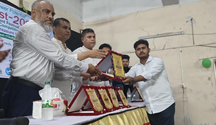 ইয়ং স্পার্কস অব বাংলাদেশ ট্যালেন্ট ফেস্ট: ‘চা বন্ধু’ প্রজেক্ট নিয়ে চ্যাম্পিয়ন সাতক্ষীরার সুদীপ্ত