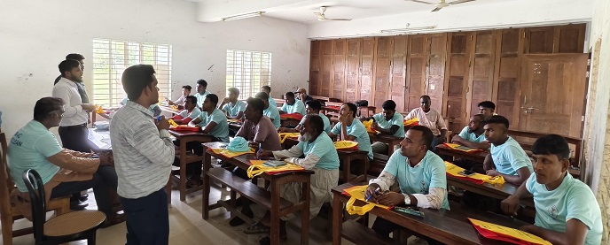 কলারোয়ায় নিরাপদ মৎস্য চাষ প্রশিক্ষণ