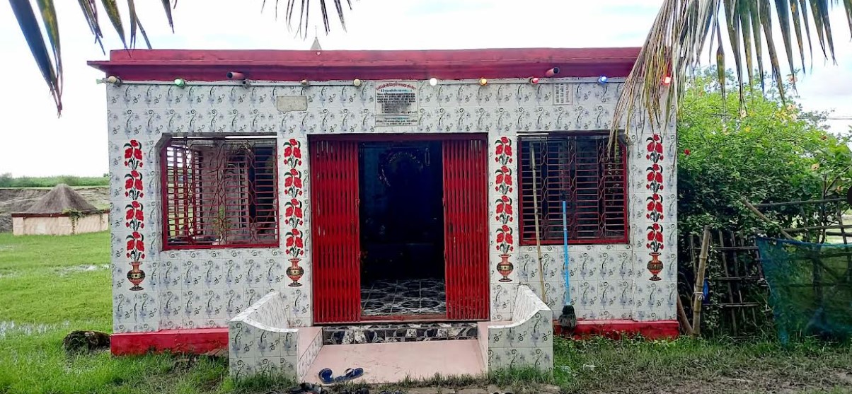পাইকগাছায় শ্মশানের কালী মন্দিরে দুঃসাহসিক চুরি