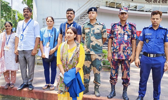 ভারতে কারাভোগ শেষে বেনাপোল দিয়ে ফিরলেন ৩ তরুণী