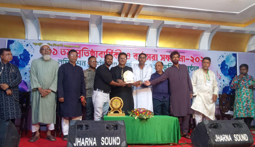 বন্ধন টেলিমিডিয়া ও শিল্পী সংসদের বর্ষসেরা সম্মাননা প্রদান
