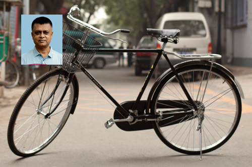 ভাড়ার সাইকেল: সময়ের চাকার নিচে হারিয়ে গেল এক পেশা