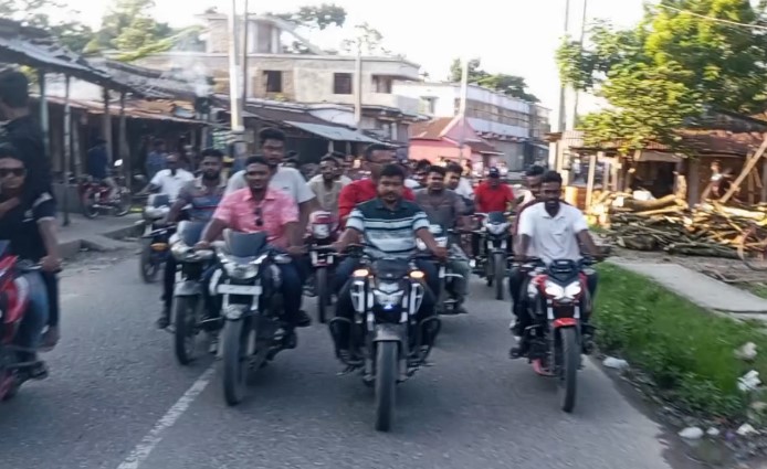 ধুলিহরে প্রার্থী তাকদীর আহসান রুবেলের মোটরসাইকেল শোভাযাত্রা
