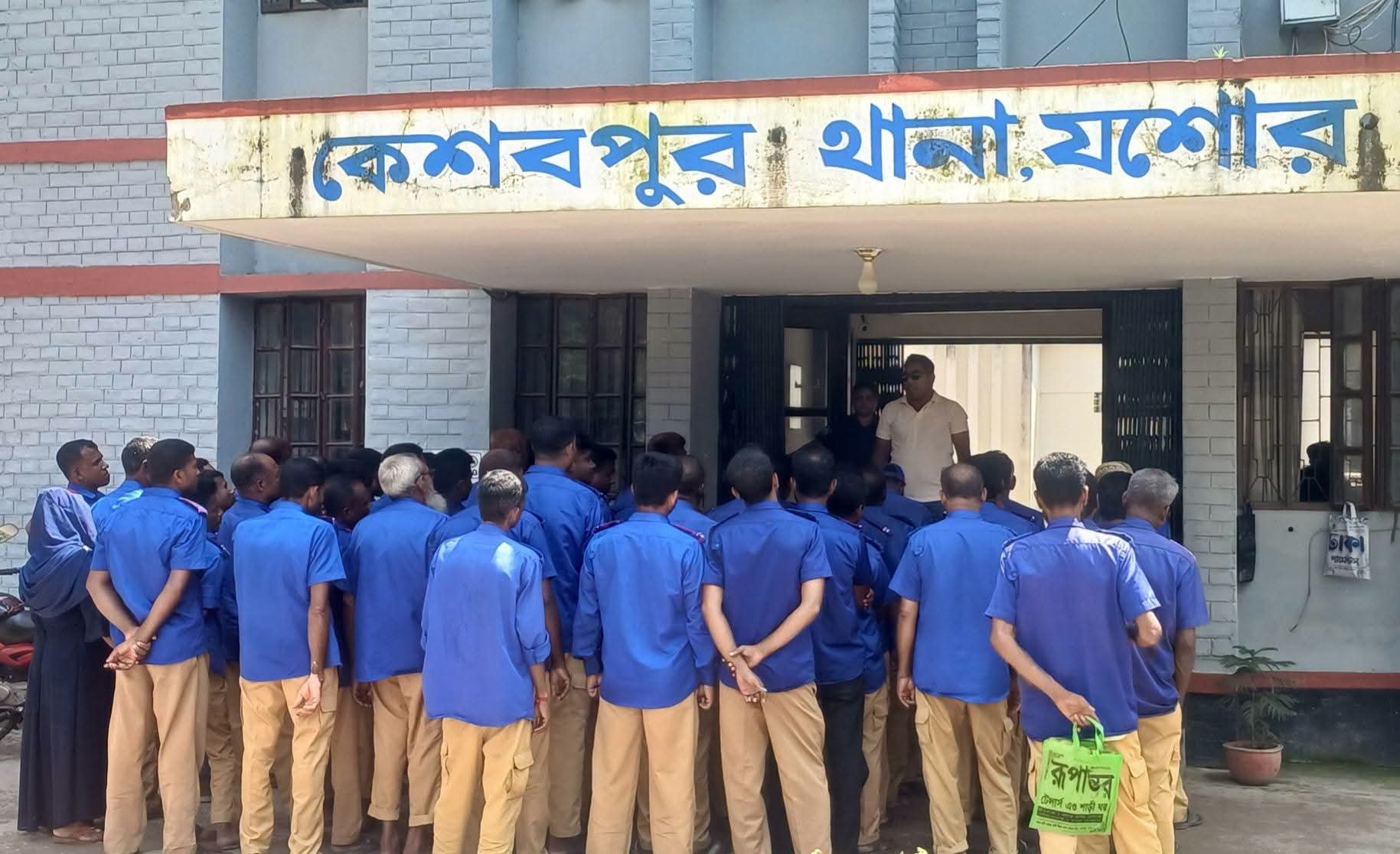 শারদীয় দূর্গাপূজায় মন্দিরে নজরদারি বাড়াতে গ্রামপুলিশকে দায়িত্বশীল হওয়ার নির্দেশনা