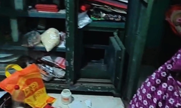 পাটকেলঘাটায় সেনাসদস্যের বাড়িতে চুরির অভিযোগ