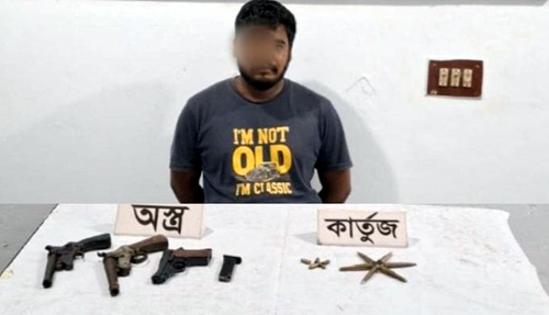 সাতক্ষীরায় ১টি পিস্তল, ২টি ওয়ান সুটারগান ও ১১ রাউন্ড গুলিসহ গ্রেপ্তার ১