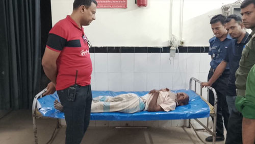 অজ্ঞাত ব্যক্তিকে হাসপাতালে ভর্তি করলো পুলিশ