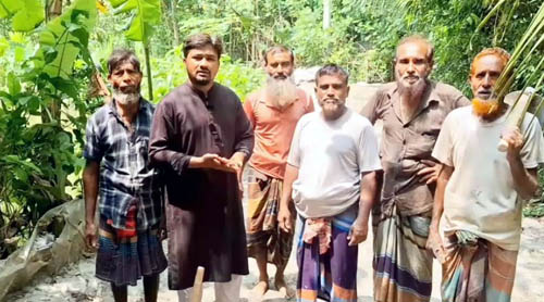 ভোজগাতীতে চেয়ারম্যান প্রার্থীর উদ্যোগে রাস্তা সংস্কার