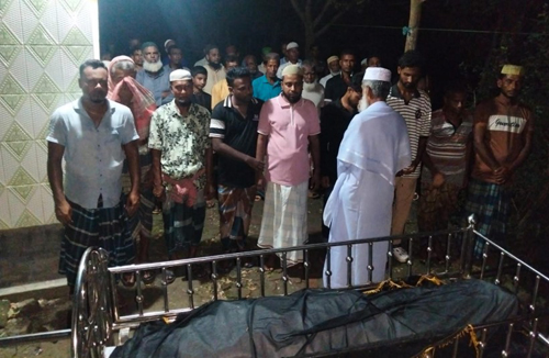 এমপি গাজী নজরুলের কথিত স্ত্রীর লাশ গভীর রাতে শ্যামনগরের চৌদ্দরশি গ্রামে দাফন