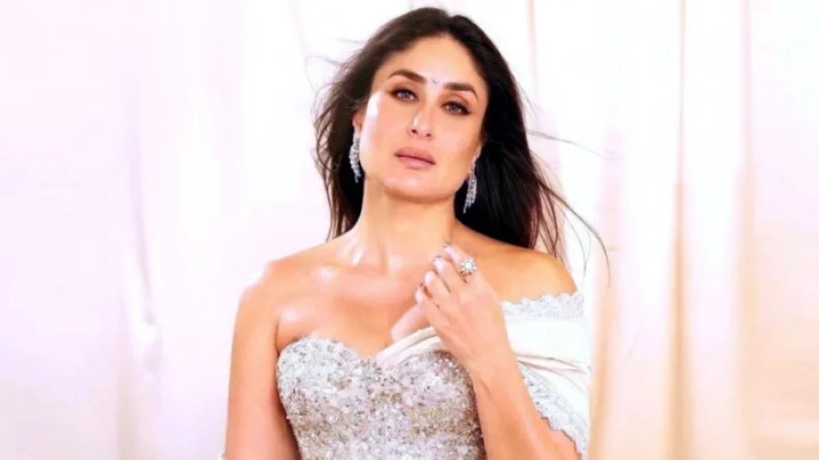 কারিনা কড়া শাসনেই বড় করতে চান দুই ছেলেকে, কেন এমন সিদ্ধান্ত নায়িকার
