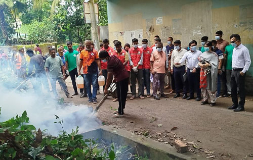 সাতক্ষীরায় ডেঙ্গু প্রতিরোধে পরিচ্ছন্নতা অভিযান পরিচালনা