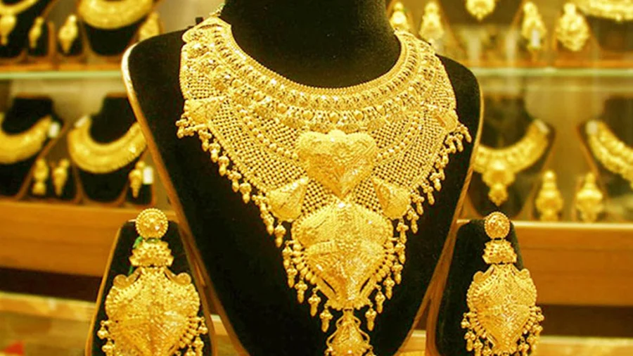 বাড়লো সোনার দাম, ভরি কত