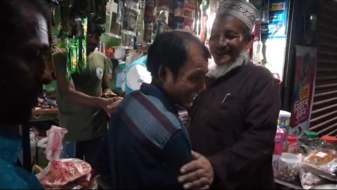 বাঁশদহায় কাওনডাঙ্গা বাজারে রমজান আলীর মতবিনিময়