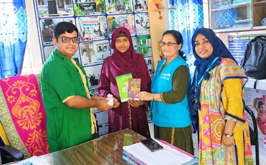শ্যামনগরে গর্ভবতী মায়েদের এমএমএস ট্যাবলেট বিতরণ শুরু