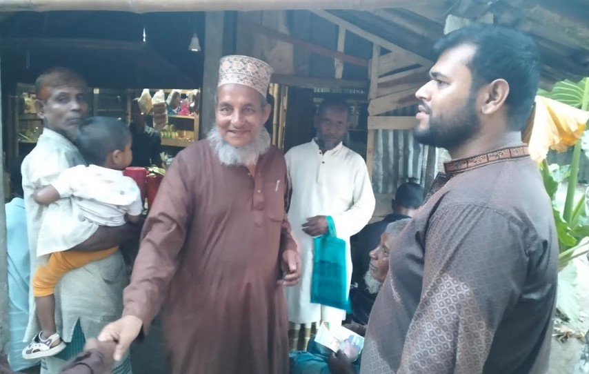 ভবানীপুরে বাড়ি বাড়ি গিয়ে গণসংযোগ করলেন রমজান আলী