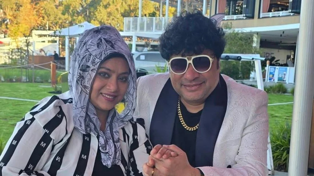 শাবনূরের অনুরোধে সিডনির রাস্তায় গান গাইলেন রবি চৌধুরী