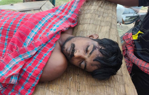 সাতক্ষীরায় মৎস্যঘেরে কাজ করতে গিয়ে বিদ্যুৎস্পৃষ্টে যুবকের মৃত্যু