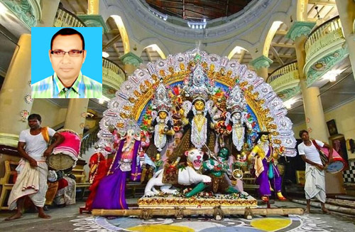 জমিদার বাড়ির দালান আর বনেদি পরিবারের আঙিনা থেকে বেরিয়ে দুর্গাপূজার আজ সর্বজনীন রূপ