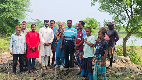 তালার হাজরাকাটি গ্রামে নতুন মসজিদ নির্মাণকাজ উদ্বোধন