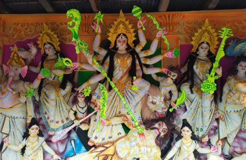 প্রতিমাশিল্পের নানা চমমে সেজেছে সাতক্ষীরার ৬১২টি পূজামন্ডপ
