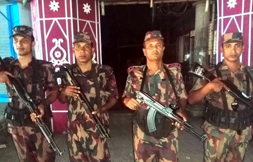 সাতক্ষীরায় দুর্গাপূজার নিরাপত্তায় ৩১ প্লাটুন বিজিবি মোতায়েন
