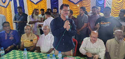 কলারোয়ায় জেলা পরিষদ প্রশাসক হাবিবের বিভিন্ন পূজামন্ডপ পরিদর্শন