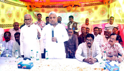 যশোরে বিদ্যুৎ প্রতিমন্ত্রীর বিভিন্ন পূজামন্ডপ পরিদর্শন