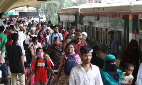 দুর্গাপূজা শেষে আবার শহরমুখী মানুষ, কর্মস্থলে ফেরার তাড়া
