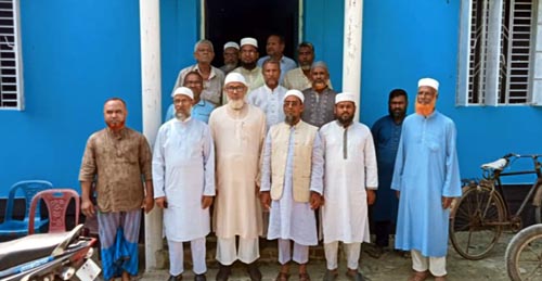 দেবহাটায় আট অসহায় ব্যক্তিকে আর্থিক সহায়তা ও নতুন ঘর উদ্বোধন