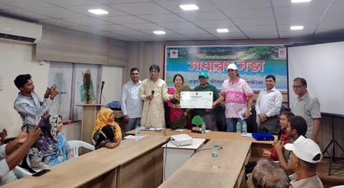 সাতক্ষীরায় প্রকৃতি ও জীবন ক্লাবের সাধারণ সভায় প্রকৃতিপ্রেমীদের মিলনমেলা