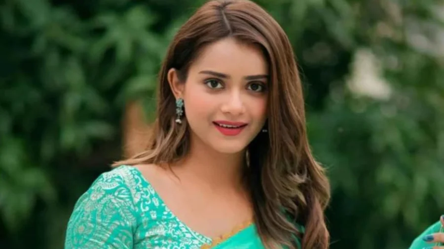 তানজিন তিশার বিরুদ্ধে হত্যার হুমকির অভিযোগ, আদালতে হাজির হয়ে কারণ দর্শানোর নির্দেশ