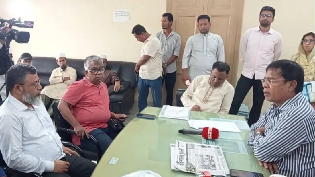 দুই অ্যাকাউন্টে জমা আছে ১১ কোটি টাকা, এক লাখও দিতে পারছে না ব্যাংকটি
